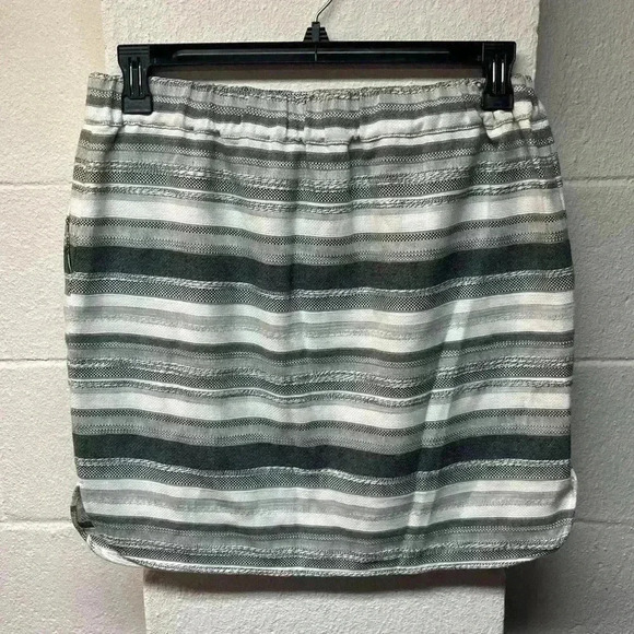 Ann Taylor Skirt - Picture 1 of 3